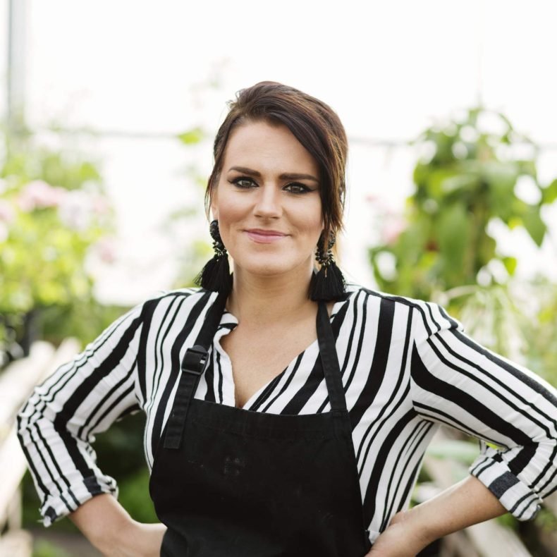 portrait-of-florist-PH22CSH.jpg